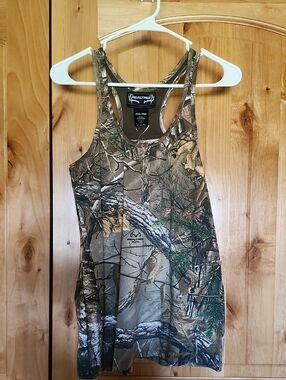 Realtree Racer Back Shirt - NWT